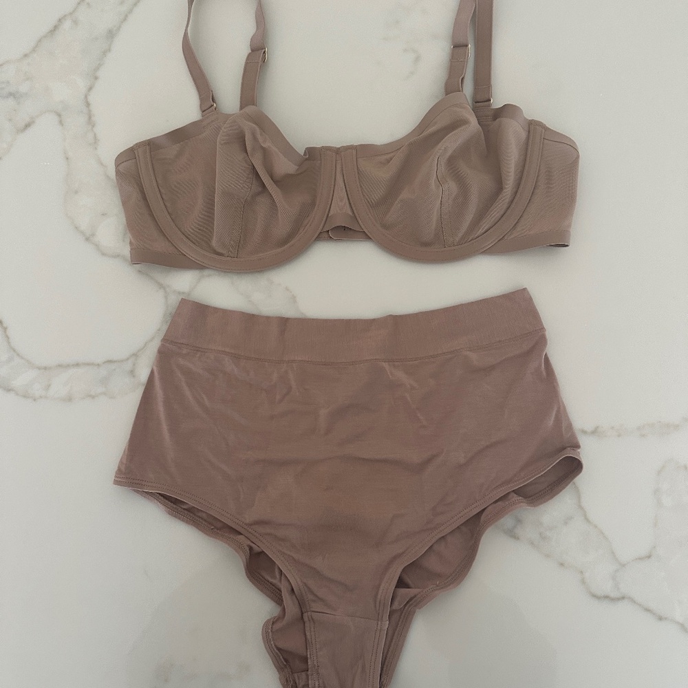 CUUP 34C Balconette Mesh Bra & S Highwaist Underwear Taupe - Laundered not worn